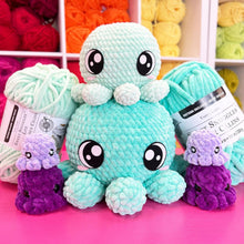 Load image into Gallery viewer, Crochet Mama octos with baby