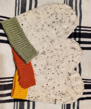 Load image into Gallery viewer, Crochet beanies